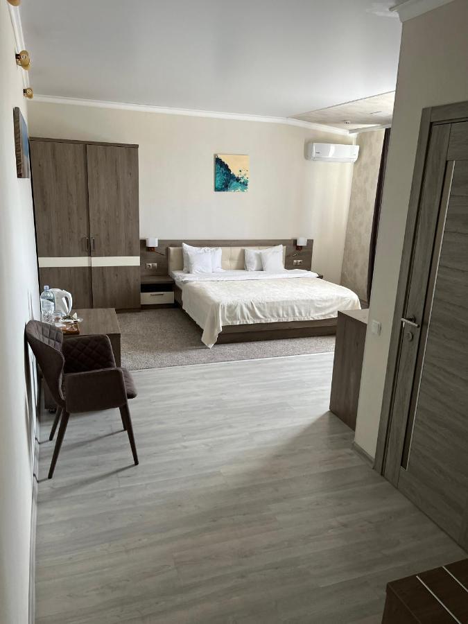 Elite Hotel Balti Exteriör bild